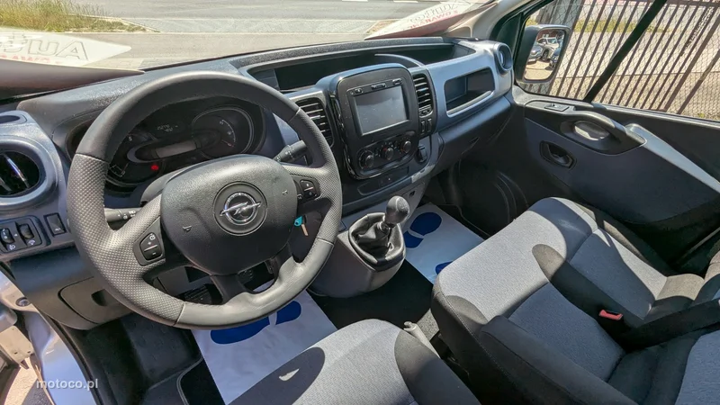 Opel Vivaro 15