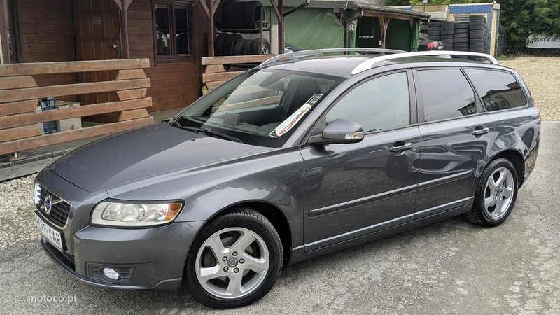 Volvo V50 3