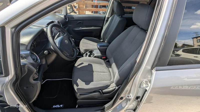 Kia Carens 14