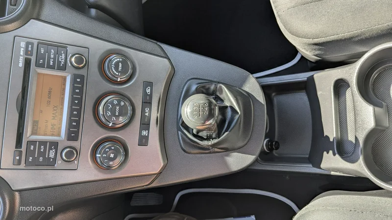 Kia Carens 26