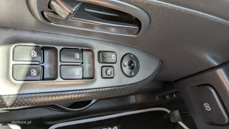 Kia Carens 27