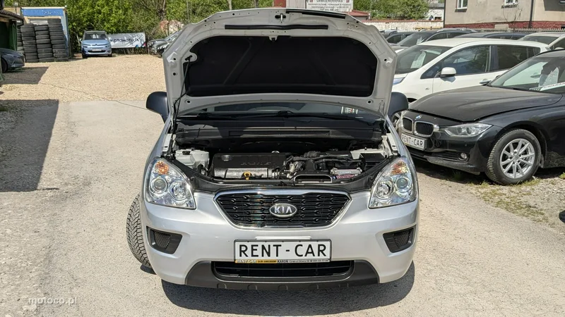 Kia Carens 29