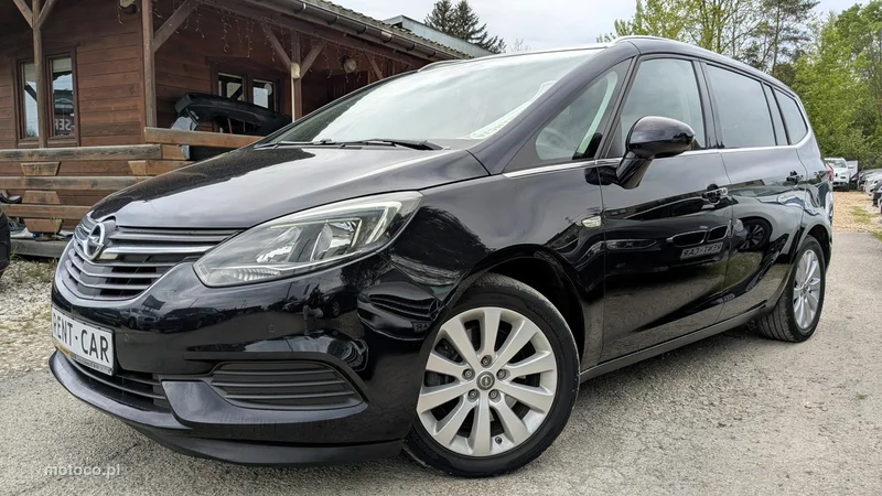 Opel Zafira C Tourer 2