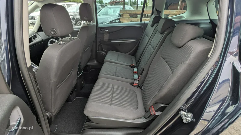 Opel Zafira C Tourer 15