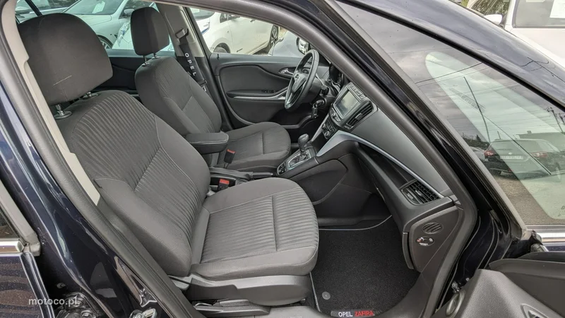 Opel Zafira C Tourer 18