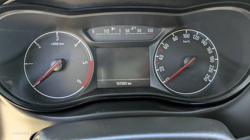 Opel Zafira C Tourer 21