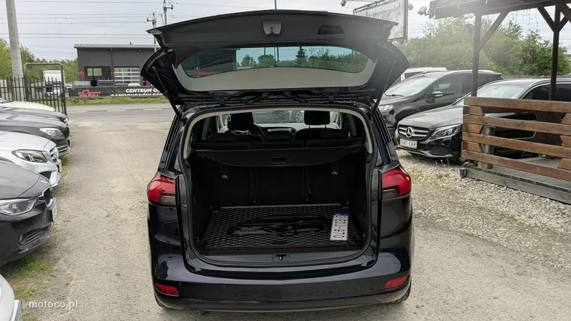 Opel Zafira C Tourer 36