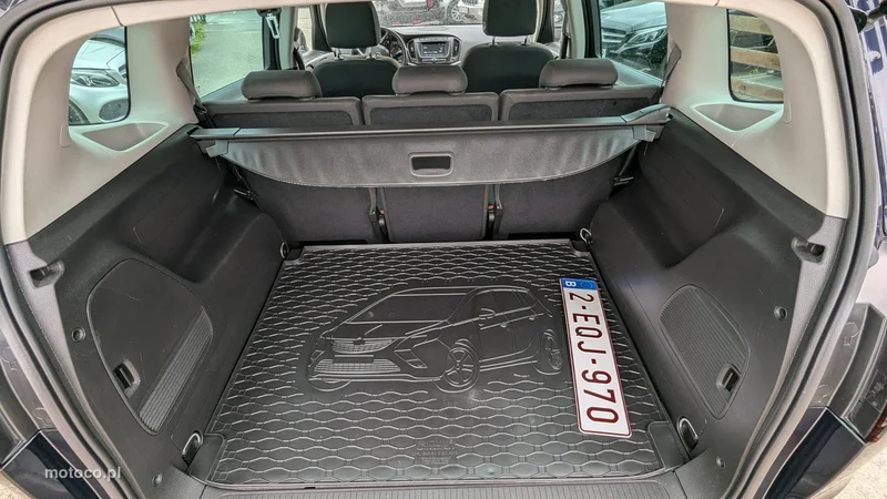 Opel Zafira C Tourer 37