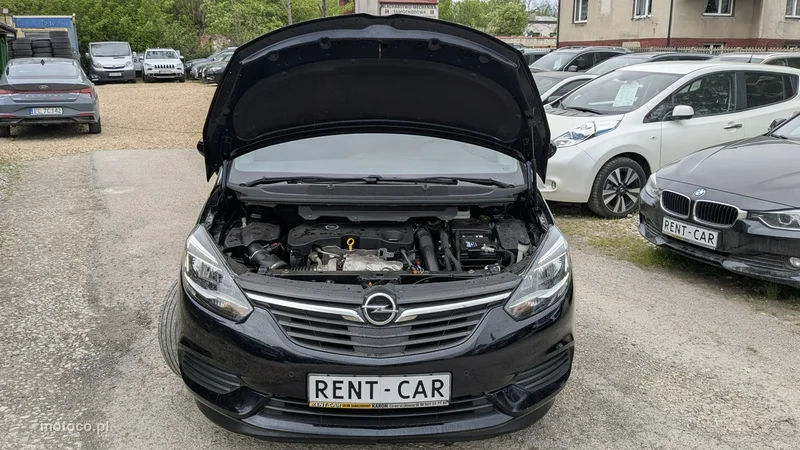 Opel Zafira C Tourer 38