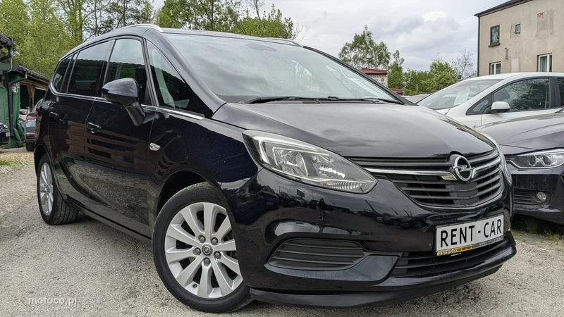 Opel Zafira C Tourer 6