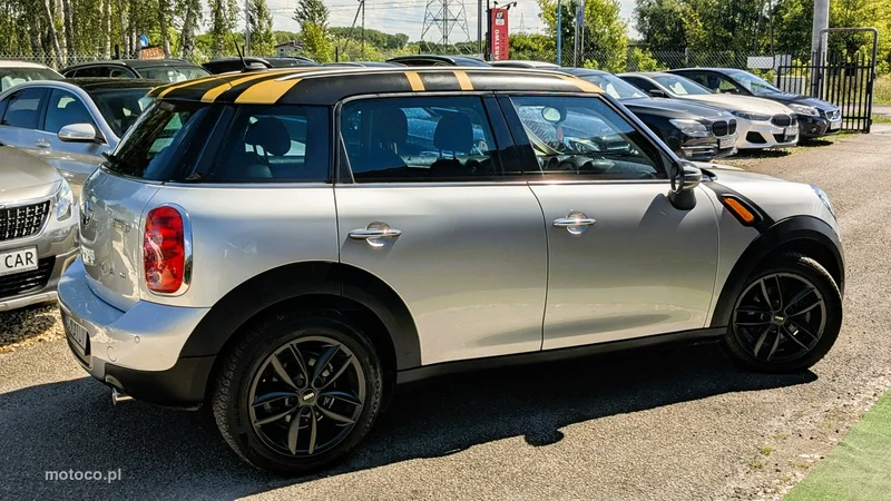 MINI Countryman 9