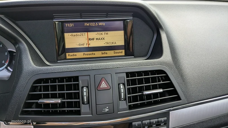 Mercedes-Benz Klasa E W212 E 220 28