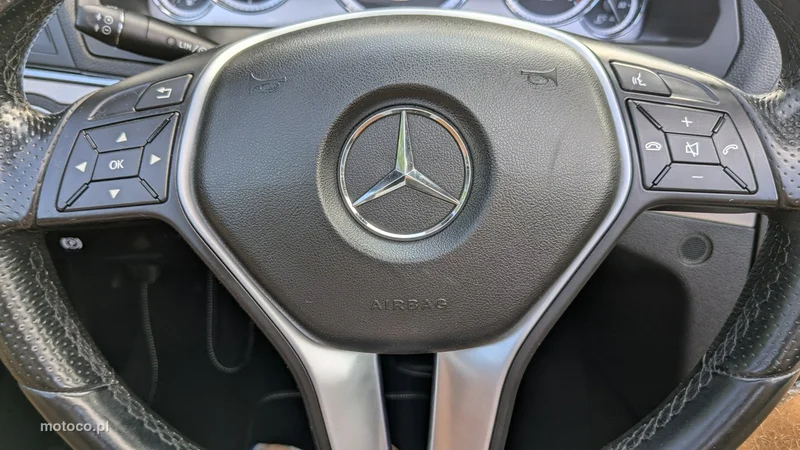 Mercedes-Benz Klasa E W212 E 220 35
