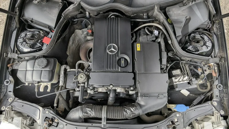 Mercedes-Benz Klasa C W203 C 180 38