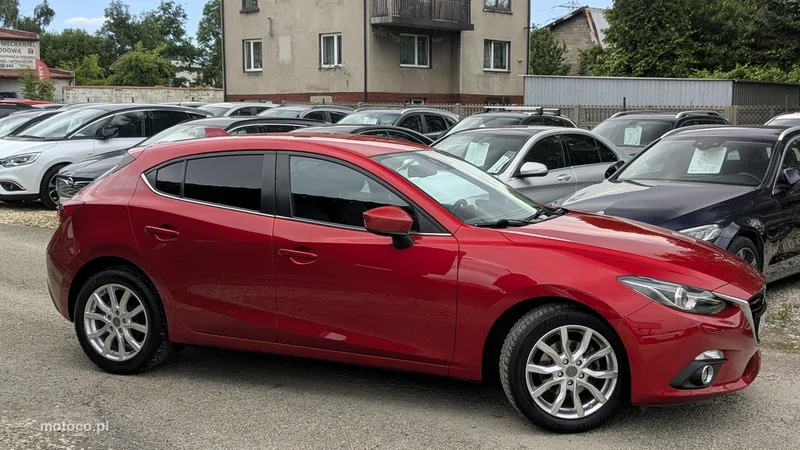 Mazda 3 8