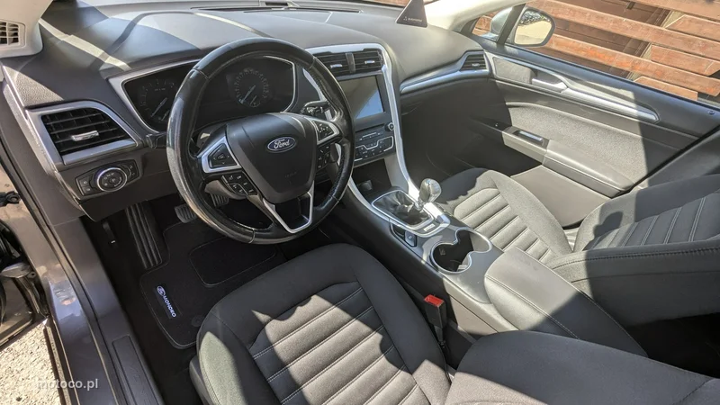 Ford Mondeo V 16
