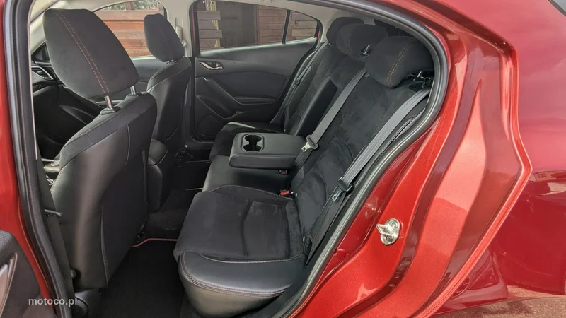 Mazda 3 16
