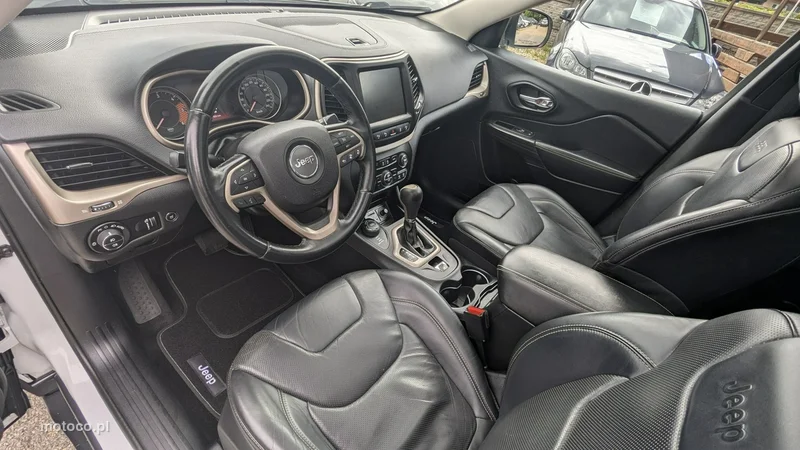 Jeep Cherokee 15