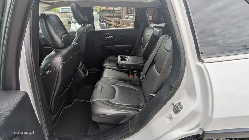 Jeep Cherokee 17