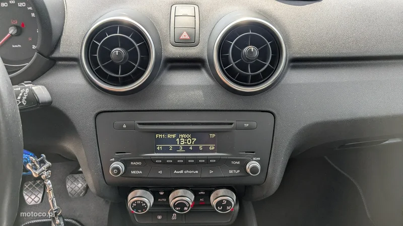 Audi A1 8X 26