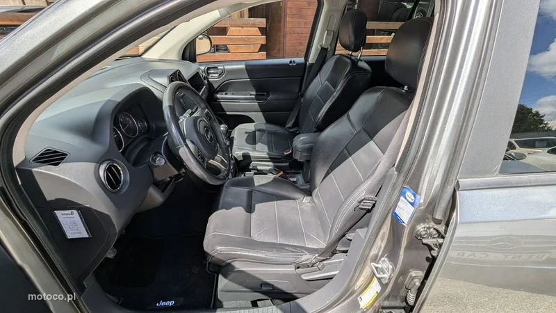 Jeep Compass 15