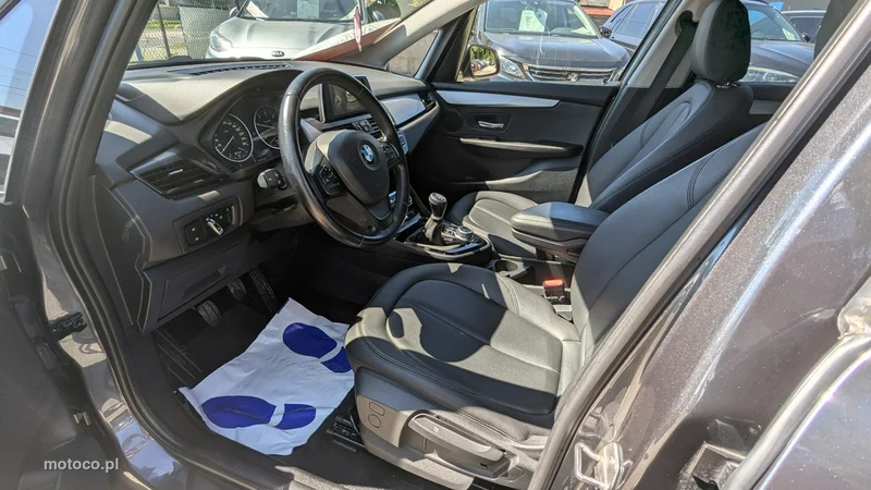 BMW Seria 2 F45 216 12