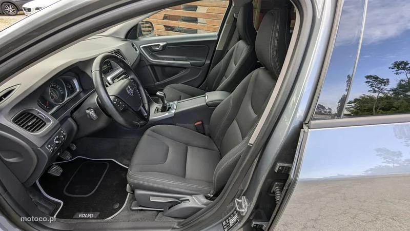 Volvo V60 13