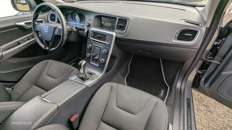 Volvo V60 19