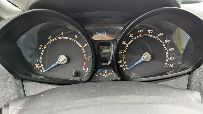 Ford Fiesta VI 24