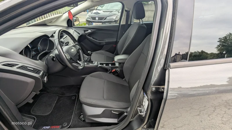 Ford Focus III 12