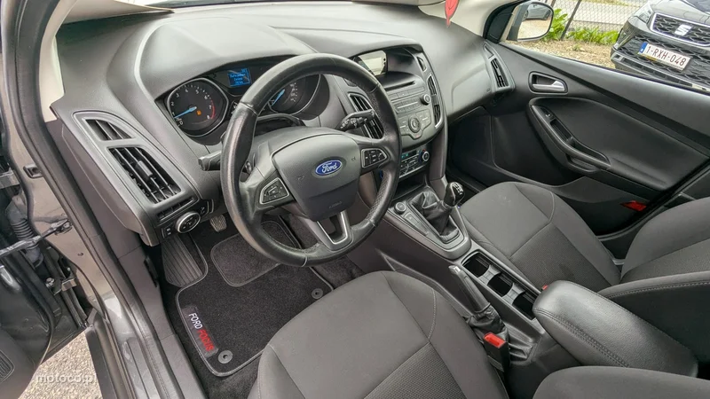Ford Focus III 13