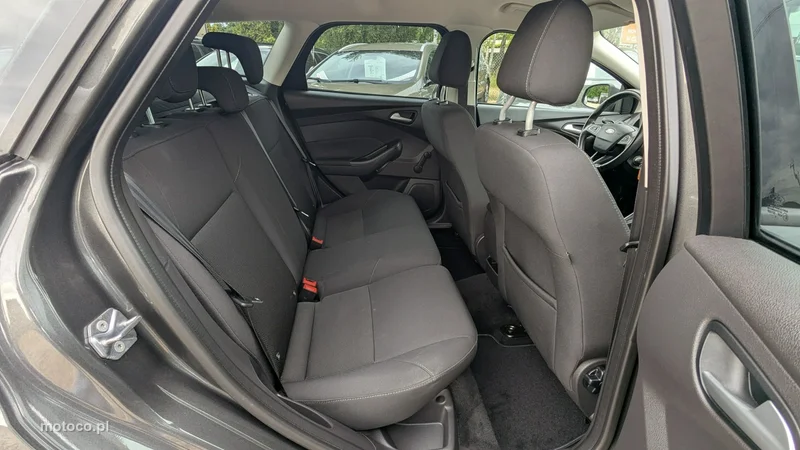 Ford Focus III 16