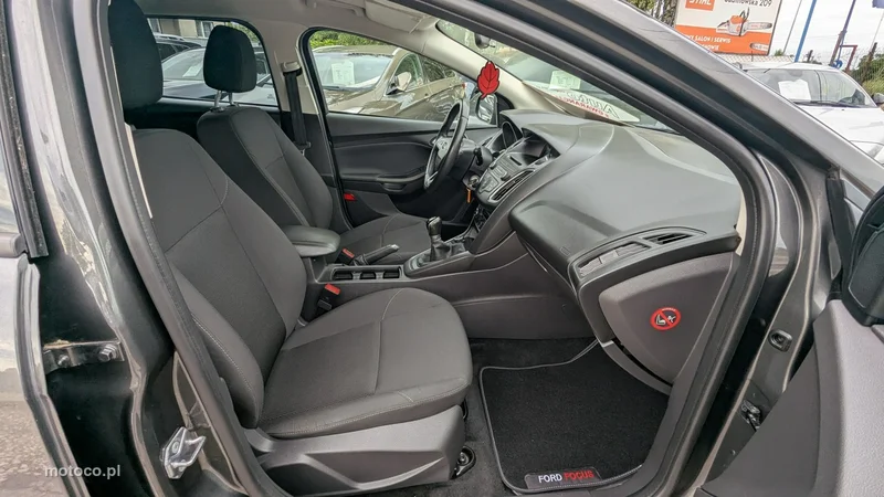 Ford Focus III 17