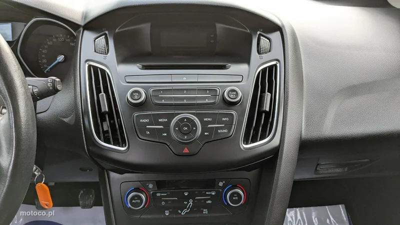 Ford Focus III 24