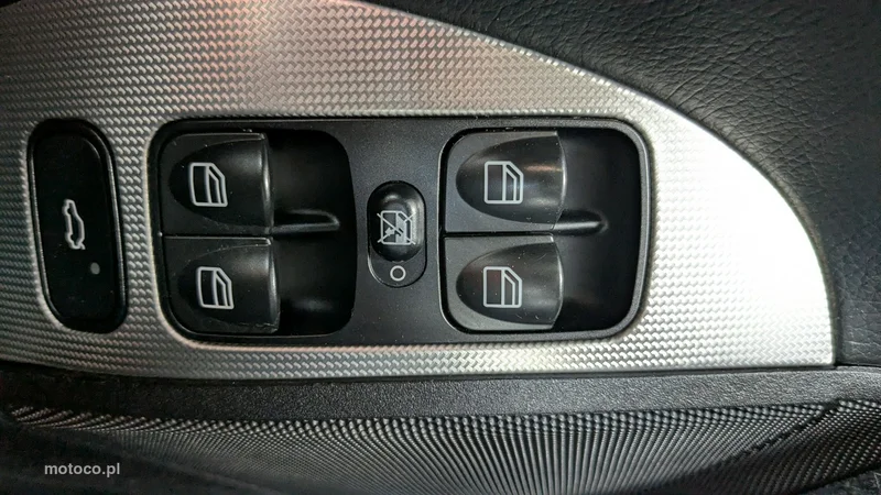 Mercedes-Benz CLK C209 CLK 220 33
