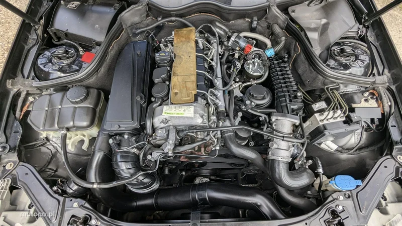 Mercedes-Benz CLK C209 CLK 220 40
