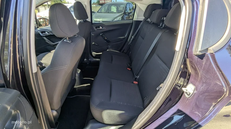 Peugeot 208 16