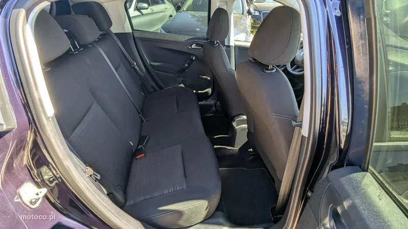 Peugeot 208 18