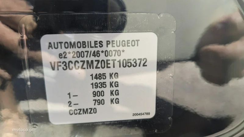 Peugeot 208 23