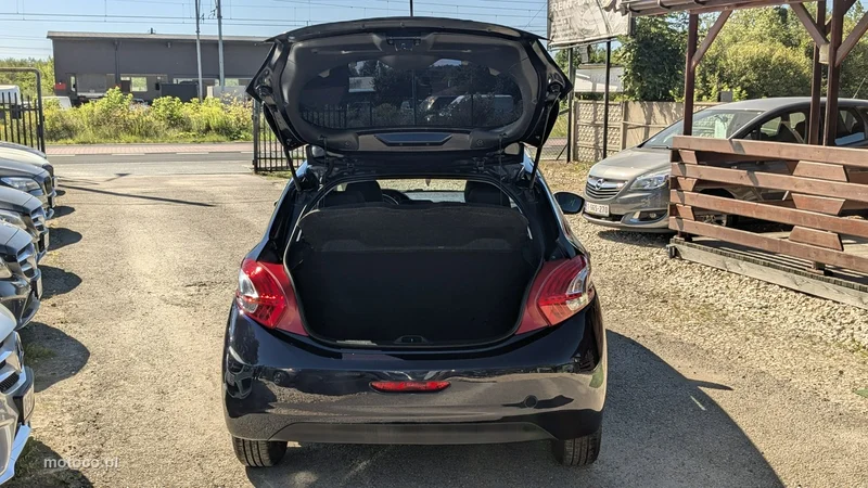 Peugeot 208 29