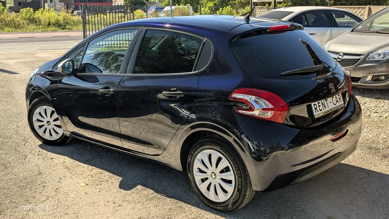 Peugeot 208 10