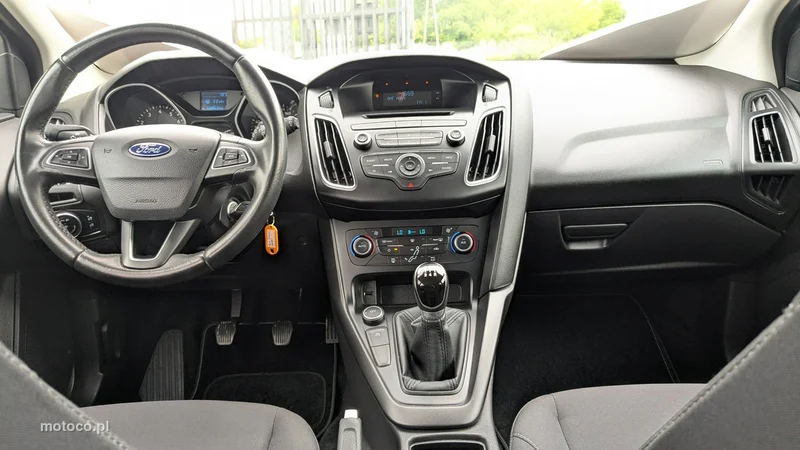 Ford Focus III 24