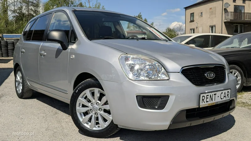 Kia Carens 5