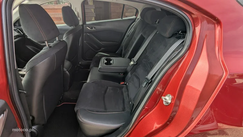 Mazda 3 16