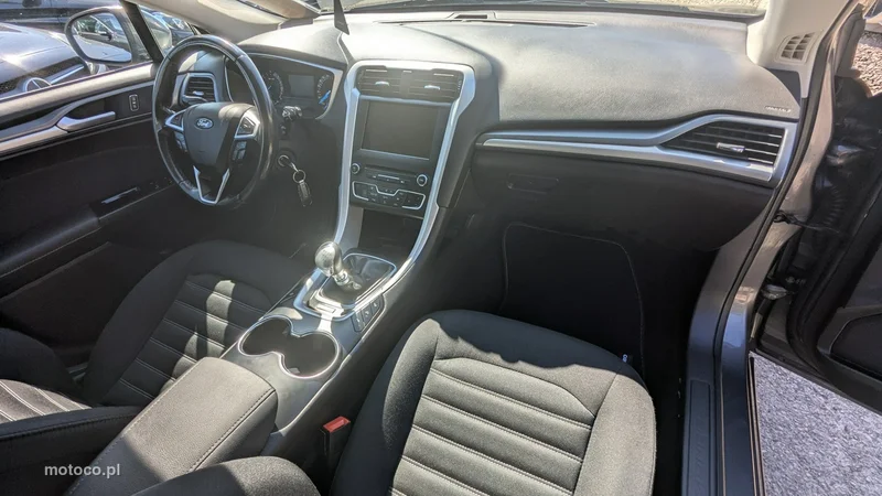 Ford Mondeo V 21