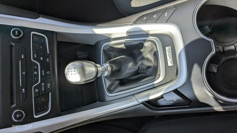 Ford Mondeo V 29