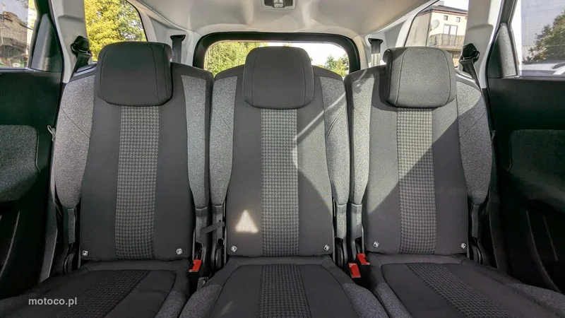 Peugeot 5008 17