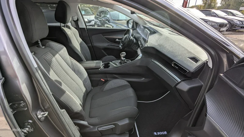Peugeot 5008 19