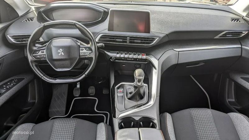 Peugeot 5008 25
