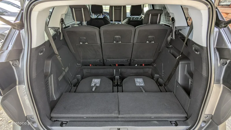Peugeot 5008 32